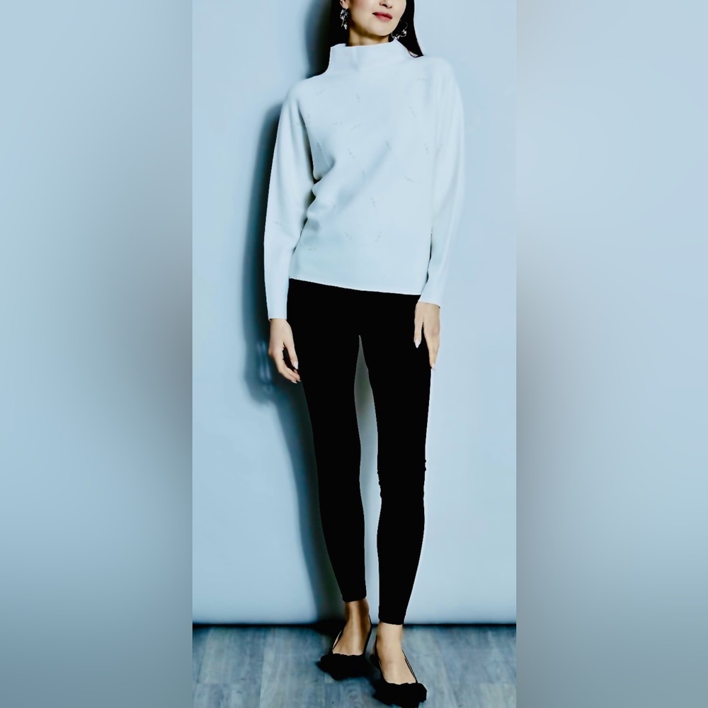 🌸SALE: Tahari Luxe Soft Sweater Mock Neck White Contrast on Cuffs Side Zips |XL
